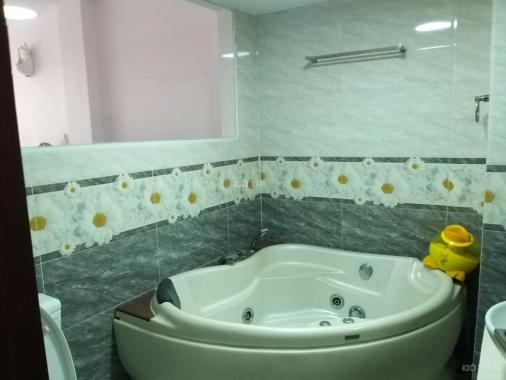 Phố Nguyễn Công Trứ mới kính coong, 50m2, lô góc, KD, VP, Gara oto 7 chỗ, 6,2 tỷ