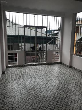 Ô tô đỗ cửa, 2 thoáng, Minh Khai, Hoàng Mai, 35m2*5T, MT 5m, 3.3 tỷ, LH 0942623523