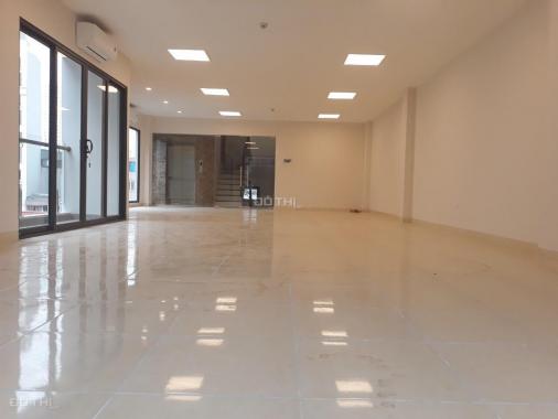 Tôi có văn phòng cho thuê giá rẻ 110m2, MT 6.5m, giá 17 triệu/th, Đường Cầu Giấy