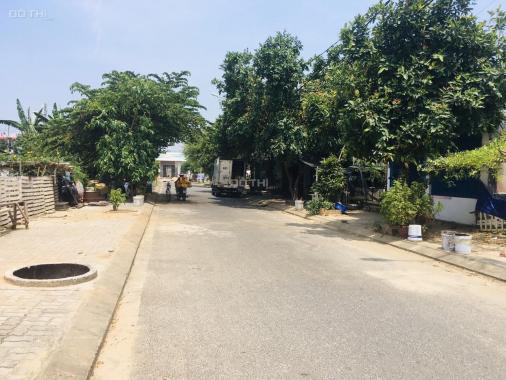 Bán đất đường Phạm Duy Tốn đối diện sân bóng đá, cách chợ Miếu Bông chỉ 500m, gần ĐH Kiến Trúc