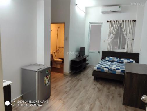 Cho thuê căn hộ 345 Trần Hưng Đạo, Quận 1, 1PN, nội thất mới cao cấp, giá cho thuê cực rẻ