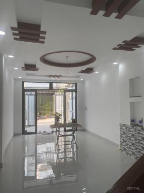 Chính chủ bán nhà đẹp, 1 trệt, 1 lầu, DT 141m2, giá rẻ tại Bình Tân