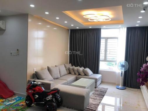 Bán gấp căn hộ Phú Hoàng Anh DT: 129m2, 3PN, 3WC, giá: 2.46 tỷ nha decor, LH: 0847.545.455