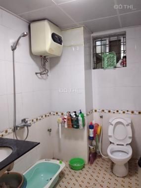 Chính chủ cần bán căn hộ 68m2 3PN tại Chung cư CT3 Bắc Linh Đàm giá 1,4 tỷ, LH 0936686295