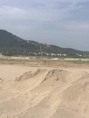 Bán đất Phường Nam Sơn, sắp trải nhựa aphanl rộng 10m, giá từ 600tr/lô, LH: 0988889956
