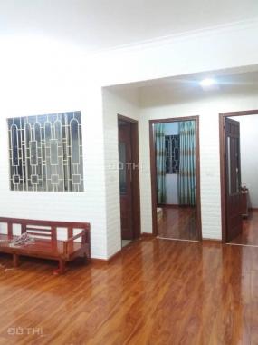 Cho thuê CHCC B3 Nam Trung Yên, Cầu Giấy, diện tích 100m2, 3PN giá 8tr. LH: 0967975363