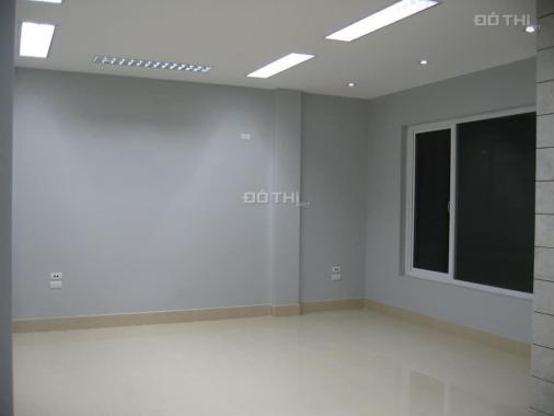 Cho thuê VP, MBKD Hoàng Quốc Việt, 70m2, MT 12m, full kính, có hầm giá 10 tr/th
