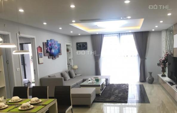 Cho thuê căn hộ tòa Chelsea Park Trung Kính, căn góc 3 phòng ngủ tầng trung view bể bơi full đồ