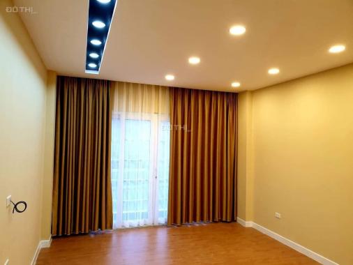 Bán nhà phố Hoàng Ngân 70m2, 3 tầng, mặt tiền 4m. Ngõ rộng - (Liên hệ Đình Phong: 0347.83.5969)