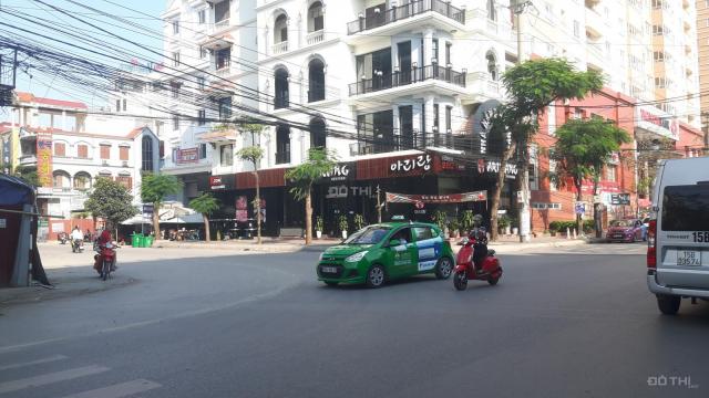 Cho thuê mặt bằng đẹp MT: 20m DT: 300m2 vị trí giao thông thuận tiện phố Văn Cao