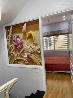 Bán nhà quận Hoàn Kiếm 36m2 x 5 tầng, giá chỉ 3 tỷ: 0977367789