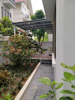 Bán nhanh nhà BT diện tích 270m2 khu ĐTM Dương Nội: 0902018983