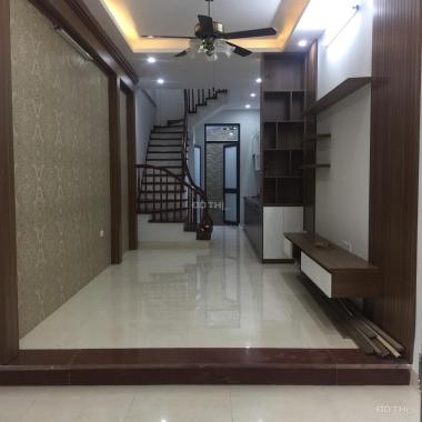 Bán nhà Cự Lộc, DT 34m2 x 5 tầng, gần Royal City, Nguyễn Trãi, giá 3.6 tỷ, LH 0977.998.121