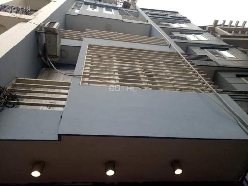 Bán gấp nhà ngõ 32 Hào Nam, 62m2 * 4 tầng, mặt tiền 4.1m, kinh doanh, ô tô đỗ cửa