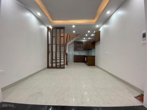 Bán nhà Khương Đình 30m2 * 5T xây mới giá 2,95 tỷ ngõ thông gần hồ Hạ Đình. LH 0972638668