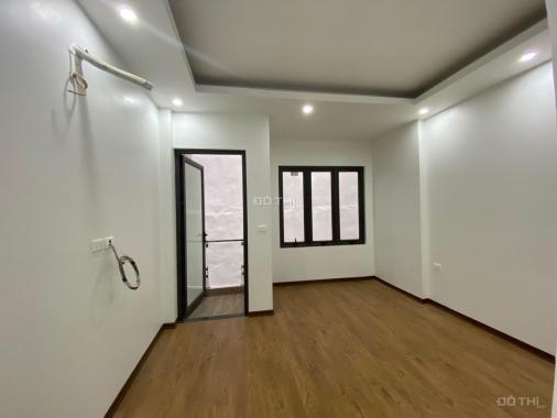 Bán nhà Khương Đình 30m2 * 5T xây mới giá 2,95 tỷ ngõ thông gần hồ Hạ Đình. LH 0972638668