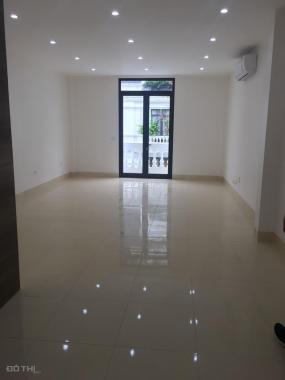 Chính chủ cho thuê nhà mới xây LK1 90 Nguyễn Tuân, 75m2 * 5T, thông sàn, 40 tr/th, LH 0968120493