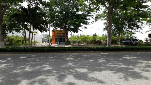 Bán nền tặng nhà cấp 4, mặt tiền đường Mai Chí Thọ, DT: 5x25m, thổ cư 100%