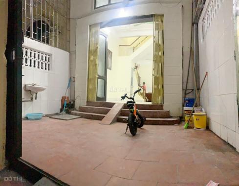 Cho thuê nhà đẹp, mới xây phố Thịnh Hào 56m2 x 4T, 4PN - Full đồ nội thất, khu trung tâm đông đúc