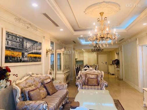 Hot: Cho thuê gấp CC Royal City 120m2, 3 PN, full đồ đẹp 20tr/th bao phí quản lý. LH 0393829622