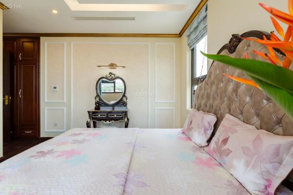 Suất ngoại giao căn 2PN giá từ 2,4 tỷ, HC Golden City