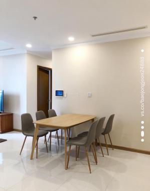 Vinhomes Central Park cho thuê căn hộ 3 phòng ngủ, căn góc, view trực diện L81