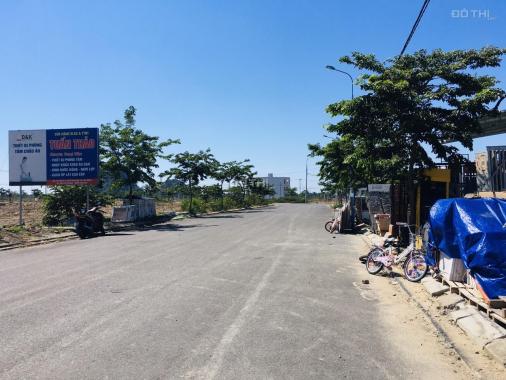 Bán đất đường 10m5 B2.81 Nam Hòa Xuân thông ra Minh Mạng, sát ngã tư thuận tiện kinh doanh buôn bán