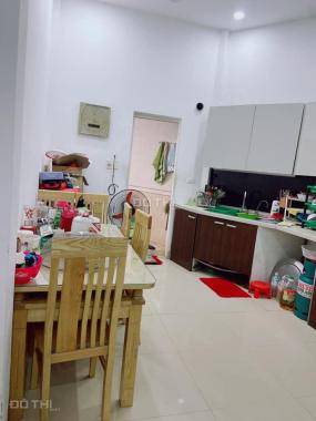 Bán nhà Đông Thiên - Hoàng Mai - Vị trí đẹp - Phân lô - 30m2 x 5T - giá: 2.1 tỷ