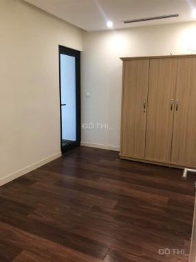 Chính chủ cho thuê căn 2 PN, 95m2, Golden Land, giá rẻ 10tr/tháng. LH 0989789233