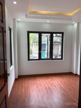 Nhà 4 tầng * 40m2 - Gần UBND, ngã 3 Ba La, ô tô đỗ gần, 0923885886