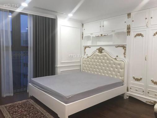 Cho thuê chung cư N04 Trần Duy Hưng, 126m2, 3 phòng ngủ đủ đồ, nhà mới vuông vắn (cạnh trường Am)