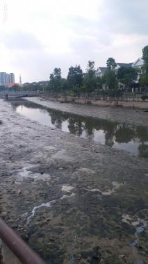 Bán đất đường Nguyễn Duy Trinh mặt tiền sông gần chợ nền H8 (155m2) 70 triệu/m2