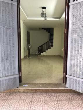 CC cho thuê nhà ngõ 132 Nguyễn Xiển, ngay gần ngã tư Khuất Duy Tiến; 50m2 * 3,5 tầng; 18tr/th