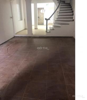 Cho thuê tòa nhà mặt phố Nguyễn Phúc Lai 80m2 x 4,5 tầng làm trường mầm non, trung tâm tiếng Anh