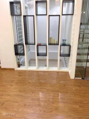 Bán nhà Nguyễn Chí Thanh, diện tích 38.5m2, giá 3.6 tỷ, LH: 0976284936