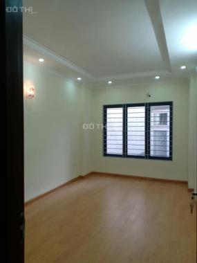 Bán nhà Nguyễn Chí Thanh, diện tích 38.5m2, giá 3.6 tỷ, LH: 0976284936