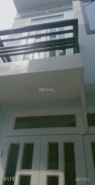 Cần tiền bán gấp căn nhà 1 trệt 1 lầu 60m2, giá 820tr, SHCC, ngay đường Tô Ký, Đông Hưng Thuận, Q12