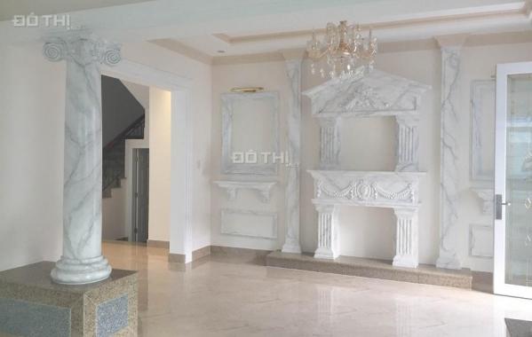 Cần bán biệt thự khu villa Nguyễn Văn Hưởng, Quận 2, khu compound cực tốt tại Thảo Điền