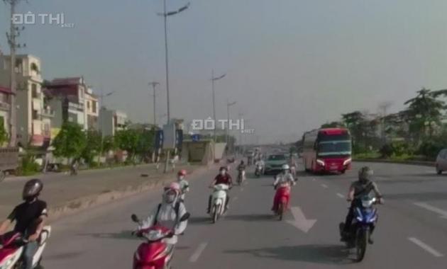 2 tỷ có nhà phân lô ô tô C4 50 mét tại phố Lý Sơn, Long Biên