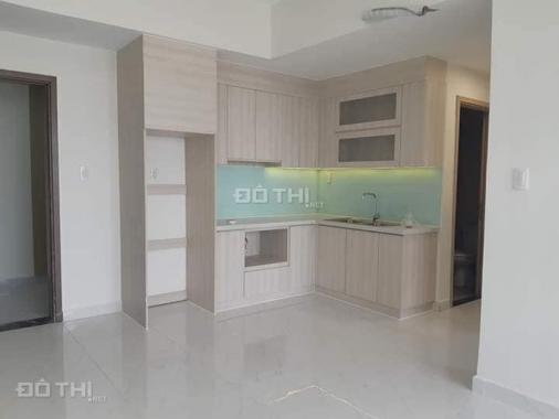 Bán nhanh căn 2PN view hồ bơi giá 2.25 tỷ không nhà rác, không thang máy, LH 0931.844.788