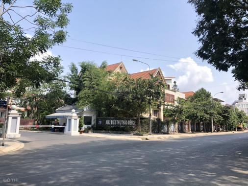 Bán biệt thự MT đường Nguyễn Văn Hưởng, phường Thảo Điền, Quận 2, lô góc 3 mặt tiền cực hiếm
