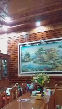Bán căn nhà 3 tầng ốp gỗ nội thất siêu đẹp mặt tiền Trần Hưng Đạo, trung tâm Đồng Hới