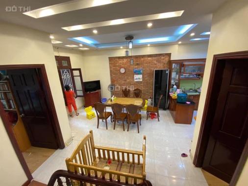 Bán nhà phân lô Nguyên Hồng, Đống Đa, DT 90m2, view sân chơi, nhà đẹp giá 16.9 tỷ