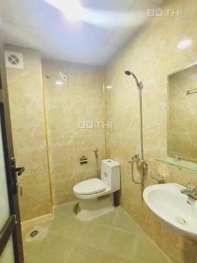 Bán gấp nhà phố đẹp Lê Thanh Nghị, ô tô vào nhà, Hai Bà Trưng 82m2, 5T, chỉ 5.4 tỷ, 0966164085