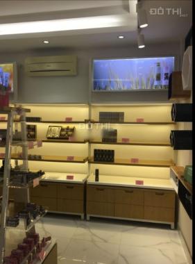 Cho thuê mặt bằng mặt tiền 110m2 có sẵn nội thất tại Hưng Phước, P Tân Phong, Quận 7