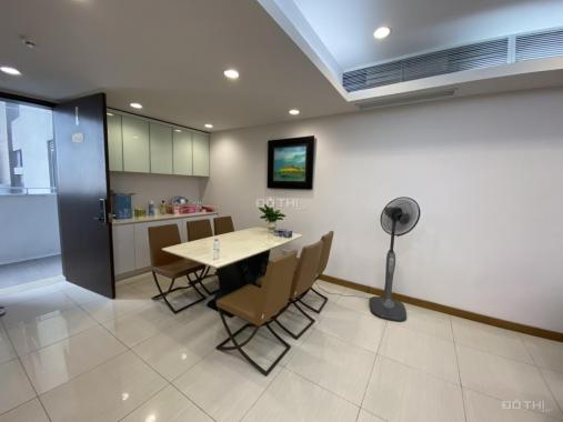 Chính chủ bán căn hộ 133m2, 2PN, 2WC tòa Dolphin Plaza. View đẹp tầng đẹp, full nội thất