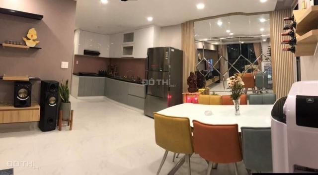 Căn penthouse Sky 9 full nội thất. 130m2 thông tầng 18 - 19 sắp ra sổ hồng giá chỉ 3.65 tỷ