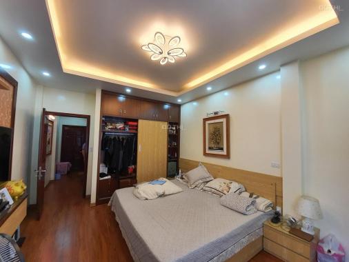 Nhà Linh Đàm 50m2 - 5 tầng - 4,1 tỷ - đẹp - độc - 3 mặt thoáng - ô tô tránh