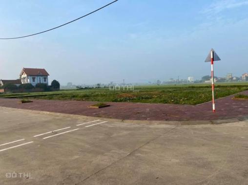 Bán đất mặt đường chính thôn Vệ Ninh, xã Phù Linh