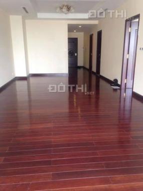 Chính chủ cho thuê căn hộ tại Royal City, 88m2, 2 phòng ngủ nội thất cơ bản giá rẻ chỉ 13,5tr/th